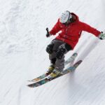 スキーで膝が痛くなるのはなぜ？原因と対策を徹底解説！